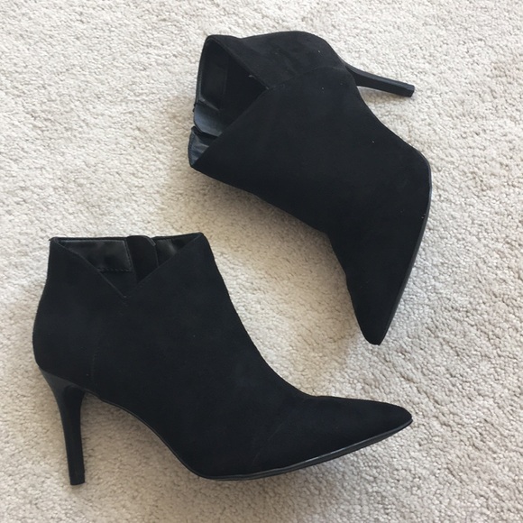 Fergalicious Shoes - NWOB Fergalicious Goldie Ankle Boot